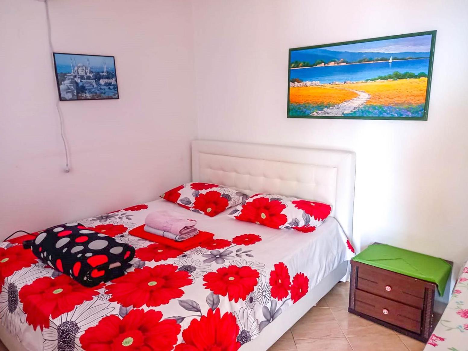 Sea View Apartments Vlorë Rom bilde